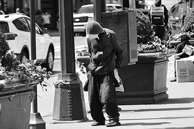 Homeless : Street Life : New York : Personal Photo Projects : Photos : Richard Moore : Photographer